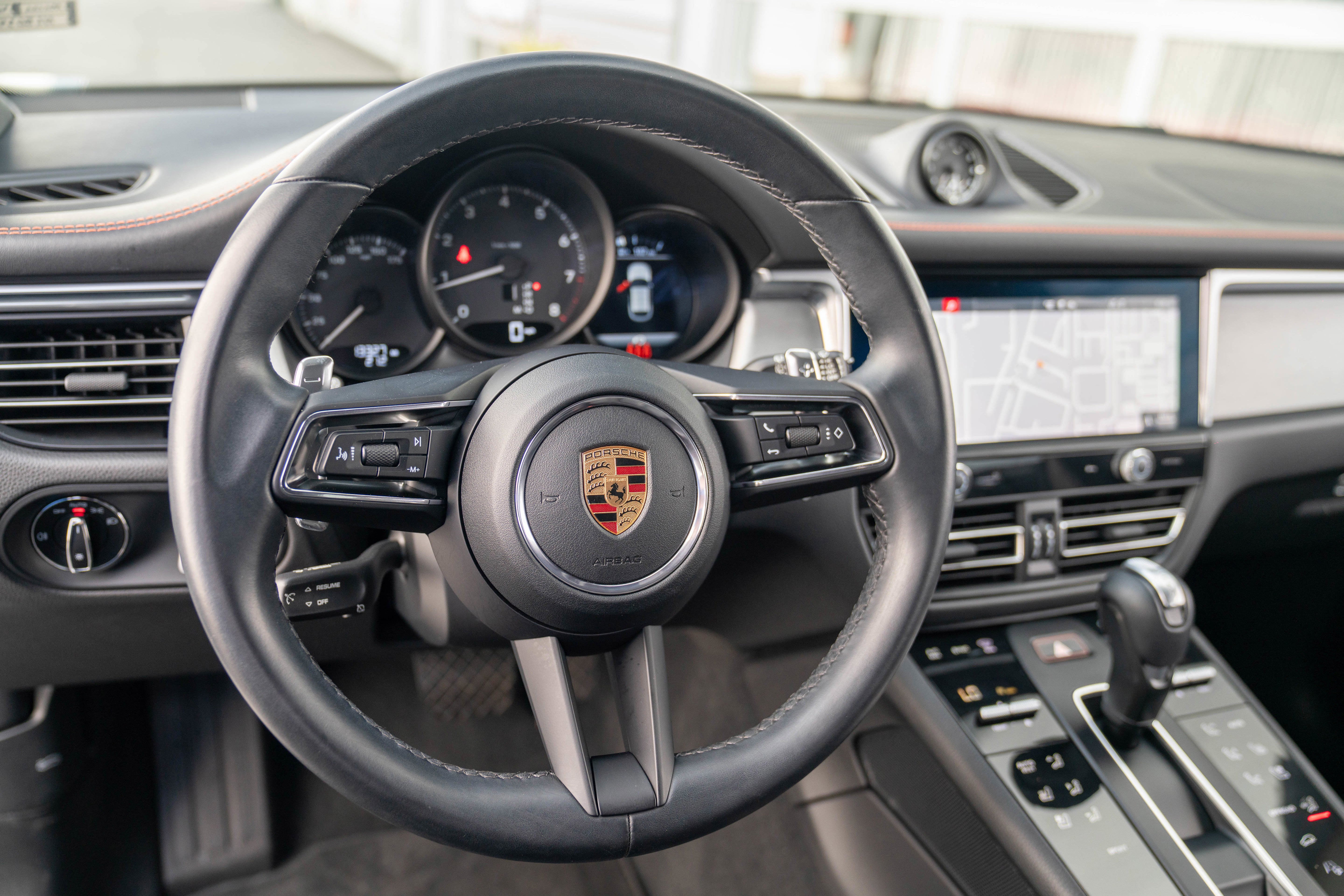 2022 Porsche Macan AWD