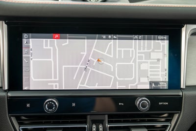 2022 Porsche Macan AWD