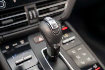 2022 Porsche Macan AWD