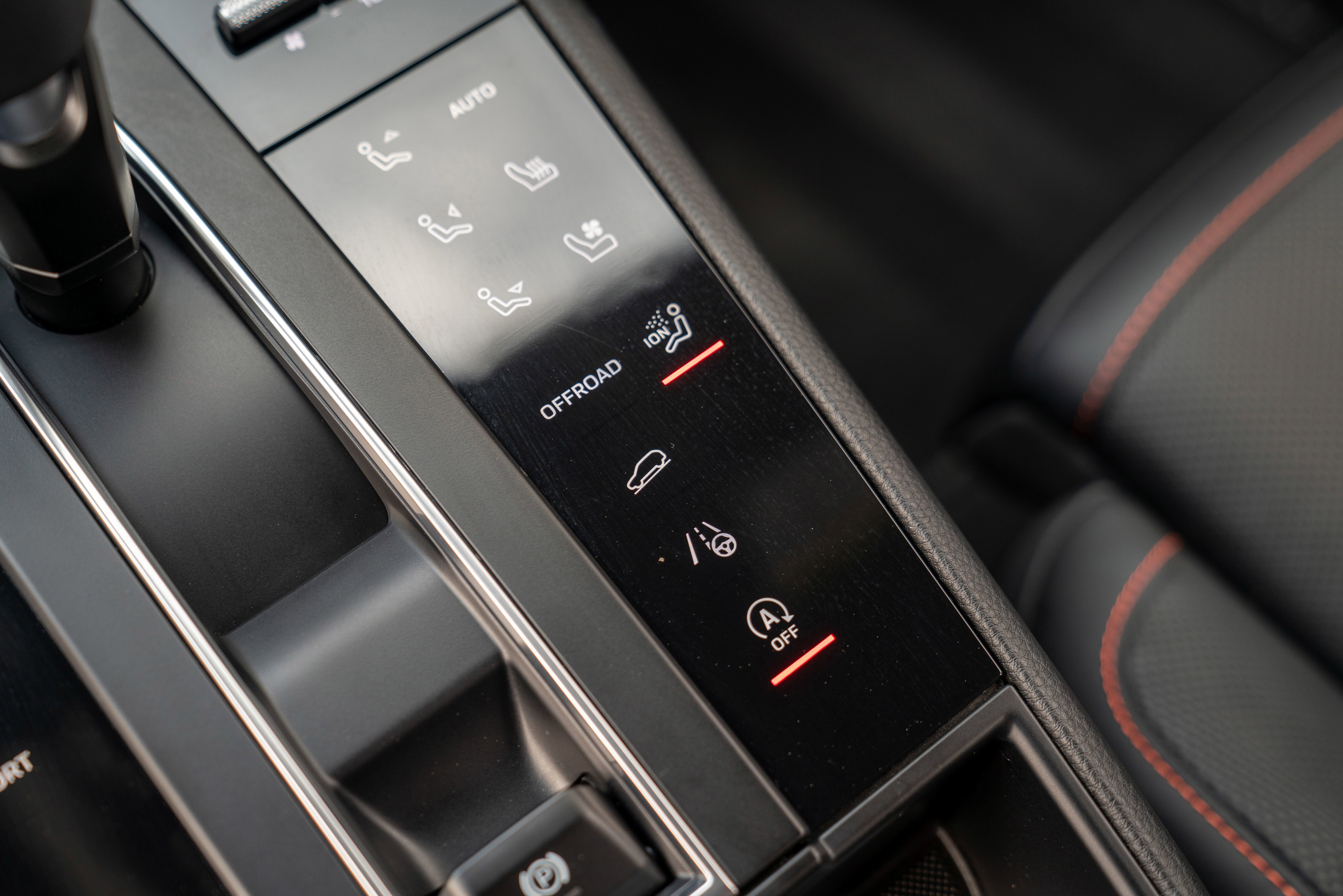 2022 Porsche Macan AWD