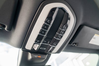 2022 Porsche Macan AWD