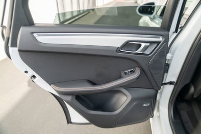 2022 Porsche Macan AWD