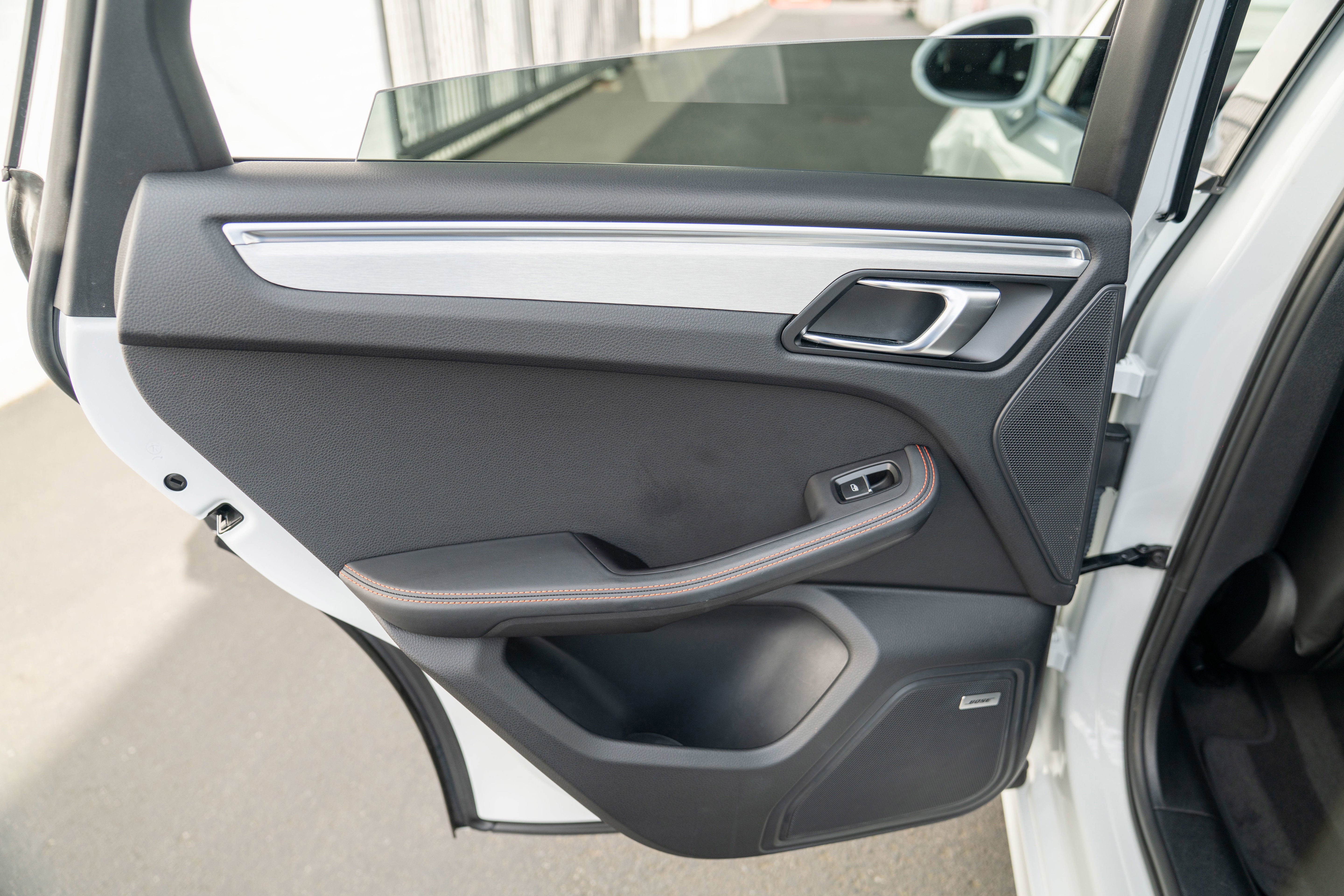 2022 Porsche Macan AWD