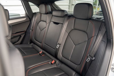 2022 Porsche Macan AWD