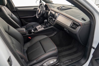 2022 Porsche Macan AWD