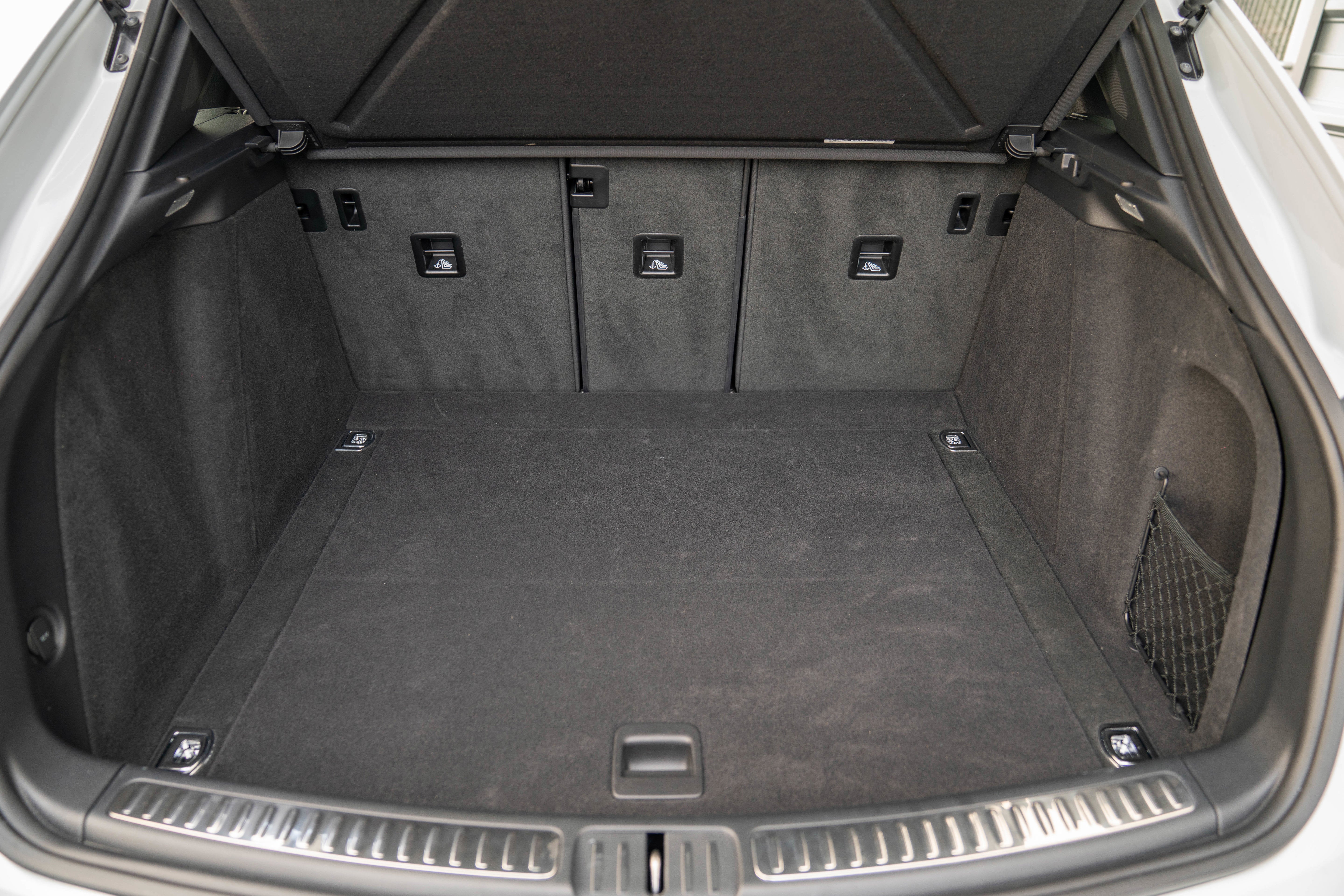 2022 Porsche Macan AWD