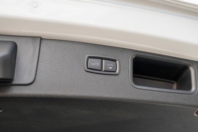 2022 Porsche Macan AWD