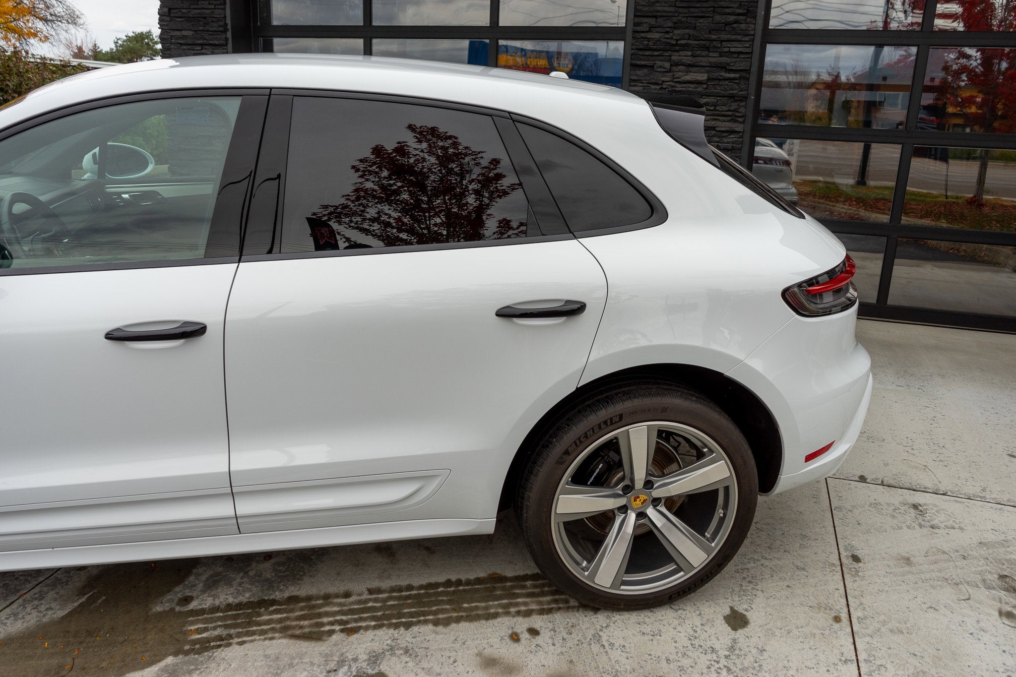 2022 Porsche Macan AWD
