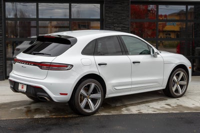 2022 Porsche Macan AWD