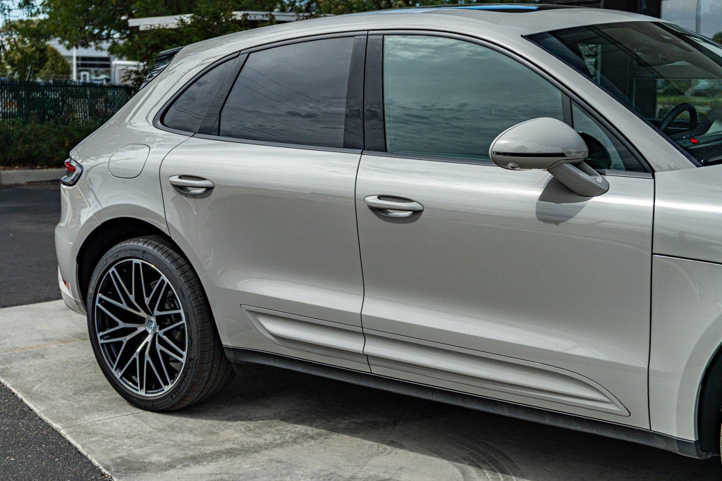 2025 Porsche Macan Base