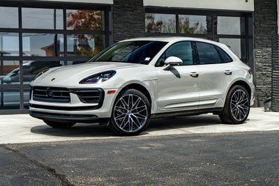 2025 Porsche Macan Base