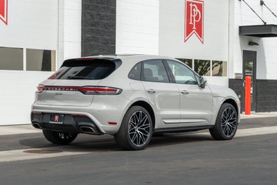 2025 Porsche Macan Base