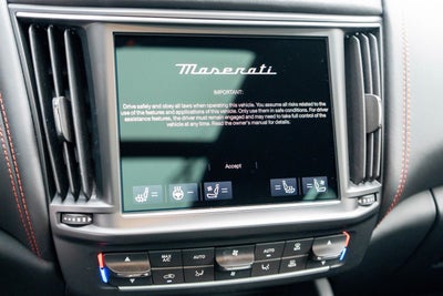 2022 Maserati Levante Trofeo